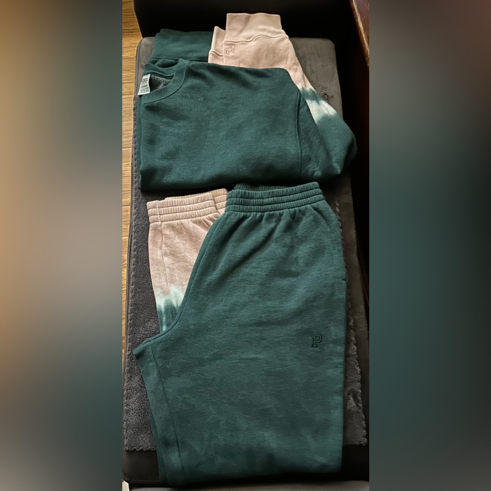 NWOT VICTORIA Secret PINK 2 piece sweat suit